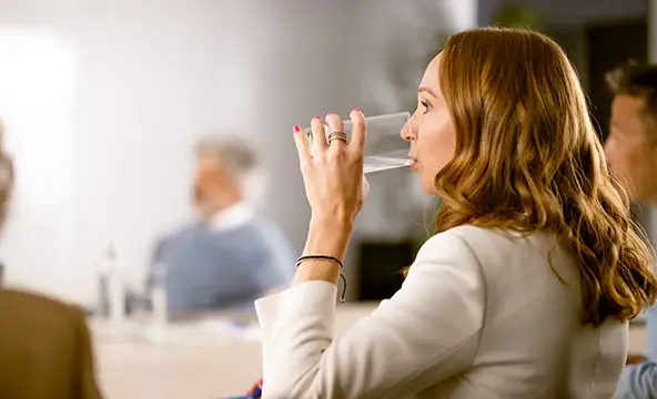 <img width="200" alt="Reasons business office glass water 1" src="https://www.culligan.nl/wp-content/themes/culligan-emea/img/four-reasons-module//reasons-business-office-glass-water-1.webp" /> Reasons business office glass water 1